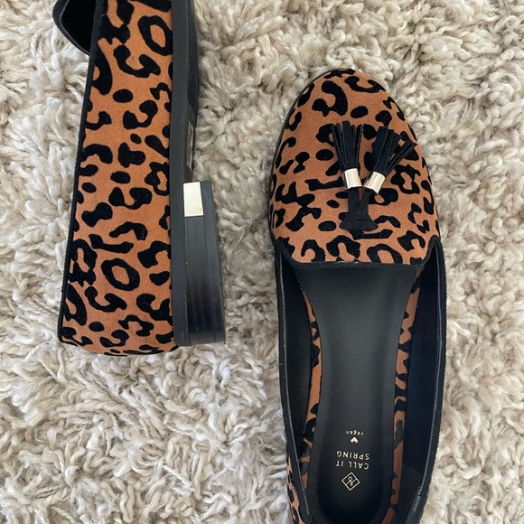 Call It Spring vegan cheetah print loafers with gold details, size 6. Worn 2x - Picture 5 of 9